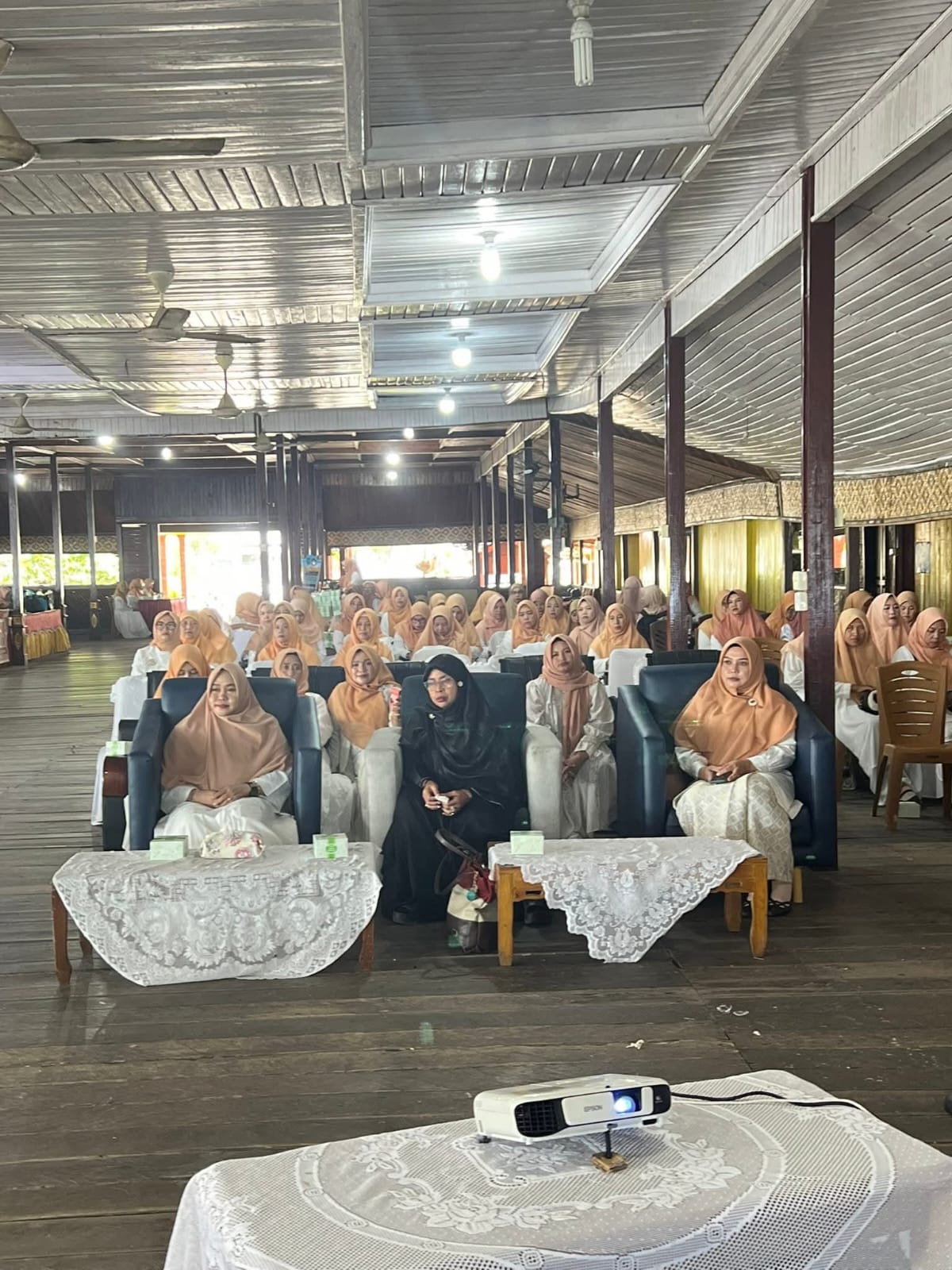 Refleksi Pasca-Ramadan, Penyuluh KUA Ajak Anggota DWP Natuna Menjadi Pribadi yang "Terpanggil"